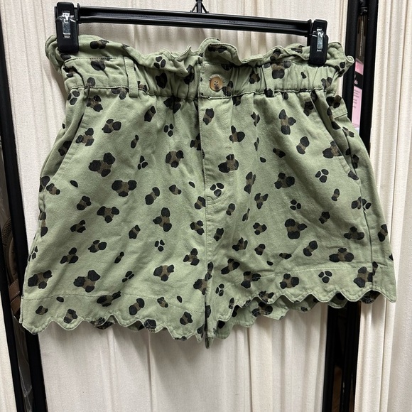 G.I.L.I. Pants - G.I.L.I. Olive and Black Floral High Waist Shorts